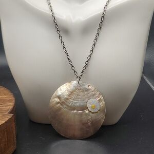 Hawaiian authentic mother of pearl‎ shell necklace N3208 exotic beauty